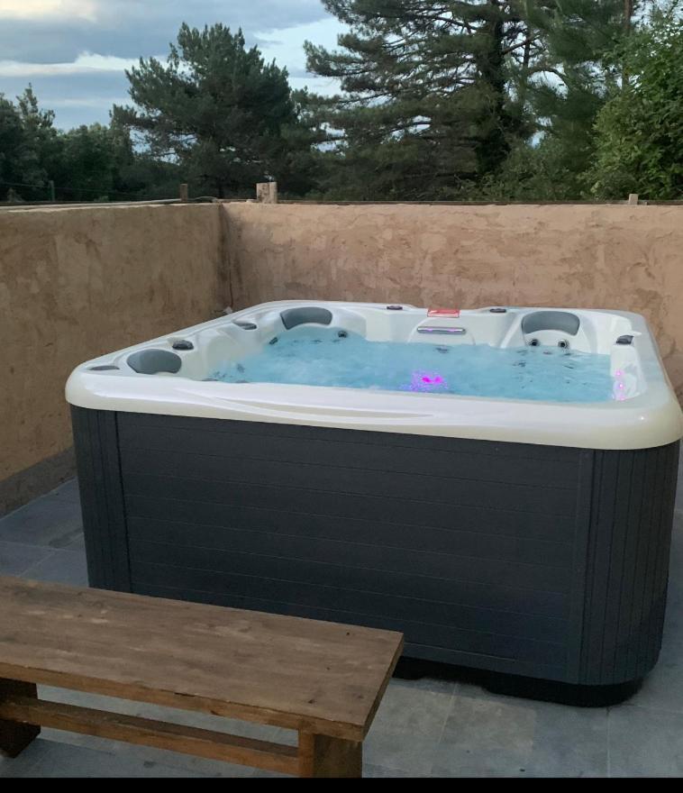 Gites Les Chalets Vezzani Spa Exterior foto