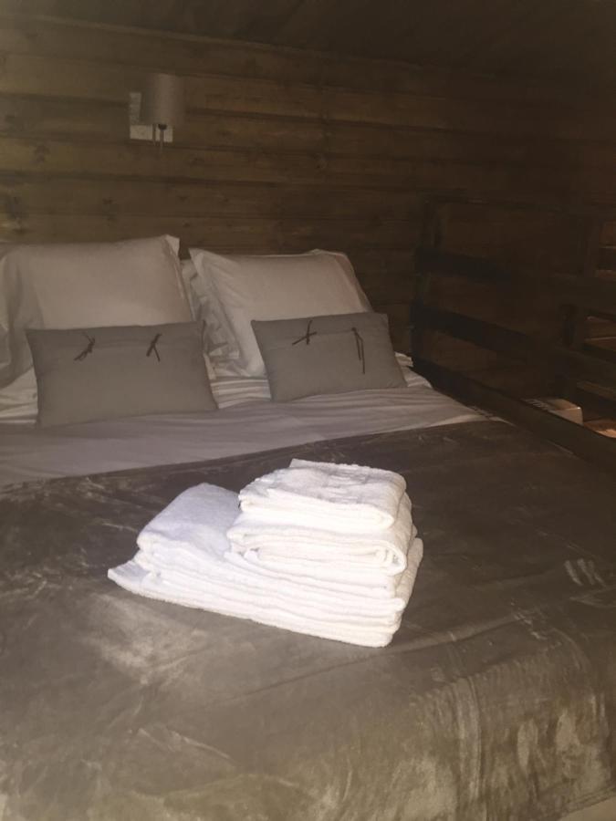 Gites Les Chalets Vezzani Spa Quarto foto